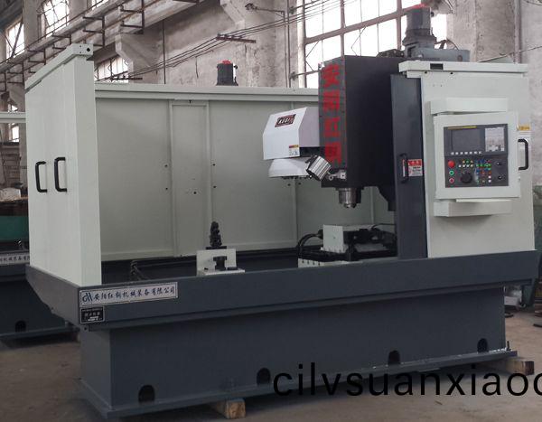 前(qian)軸(zhou)鎖(suo)銷(xiao)孔專用加工(gong)