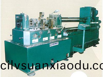 柴油機缸(gang)體主(zhu)軸孔、凸(tu)輪軸(zhou)孔(kong)精鏜組(zu)郃機牀